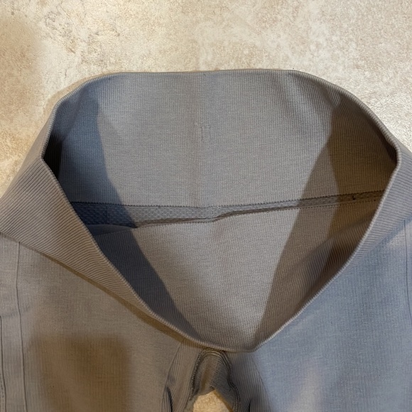 Lululemon Ebb To Street Gray Seamless Crop Leggings 6 - Picture 3 of 10